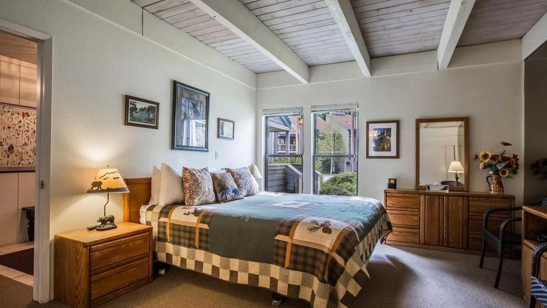 Lakeland Village 603 Lakeview - See Ski Tahoe-Steps To Lake South Lake Tahoe Villa